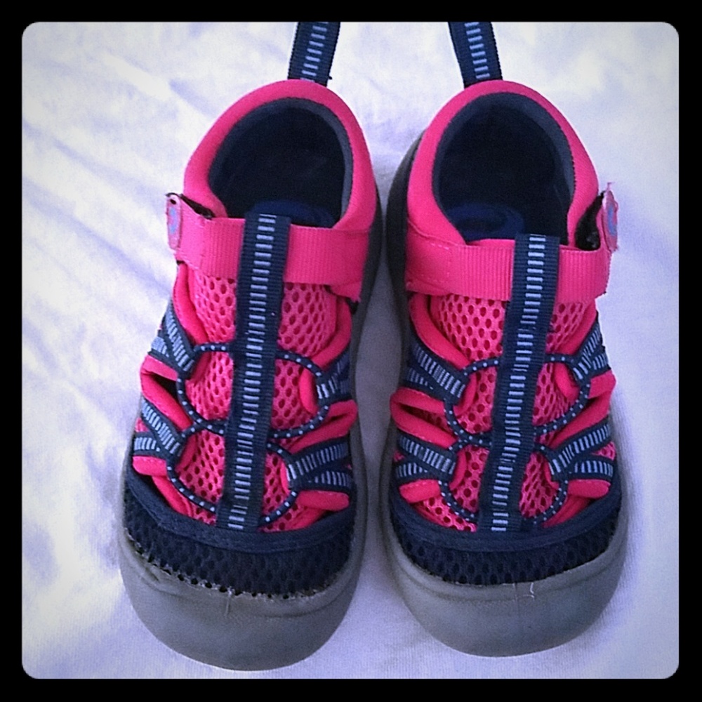 Little Girl's Sandals 9